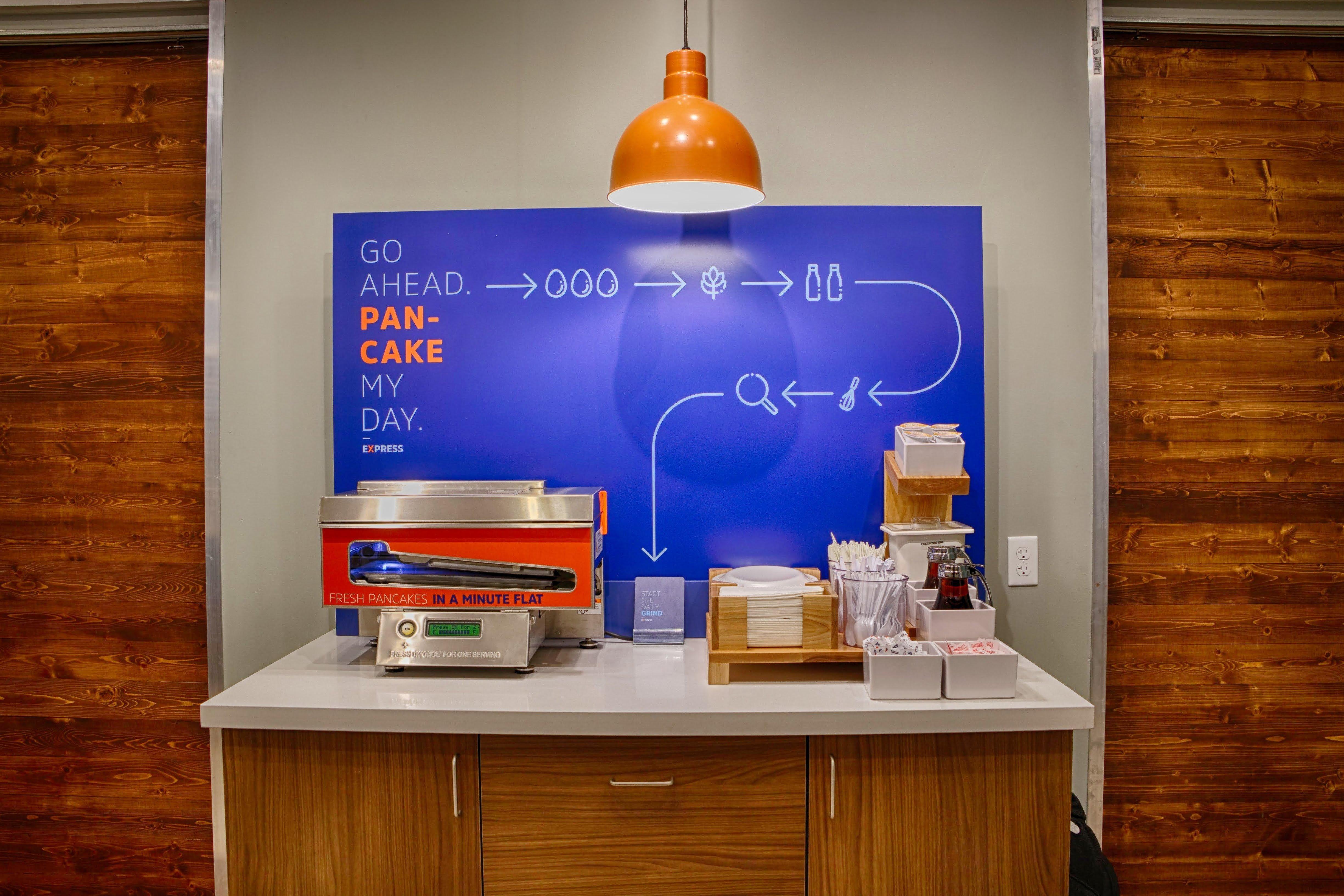 Express & - By Ihg North Brunswick