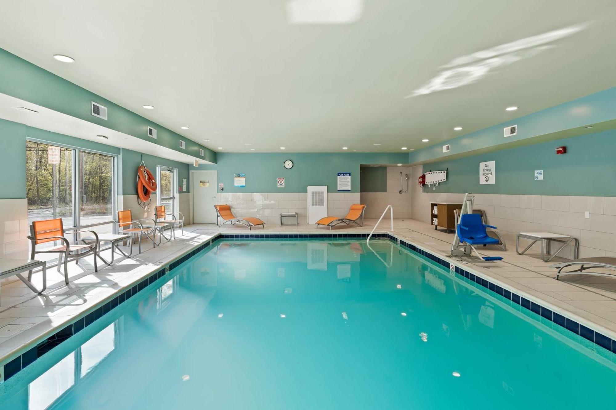 Express & - By Ihg Hotel