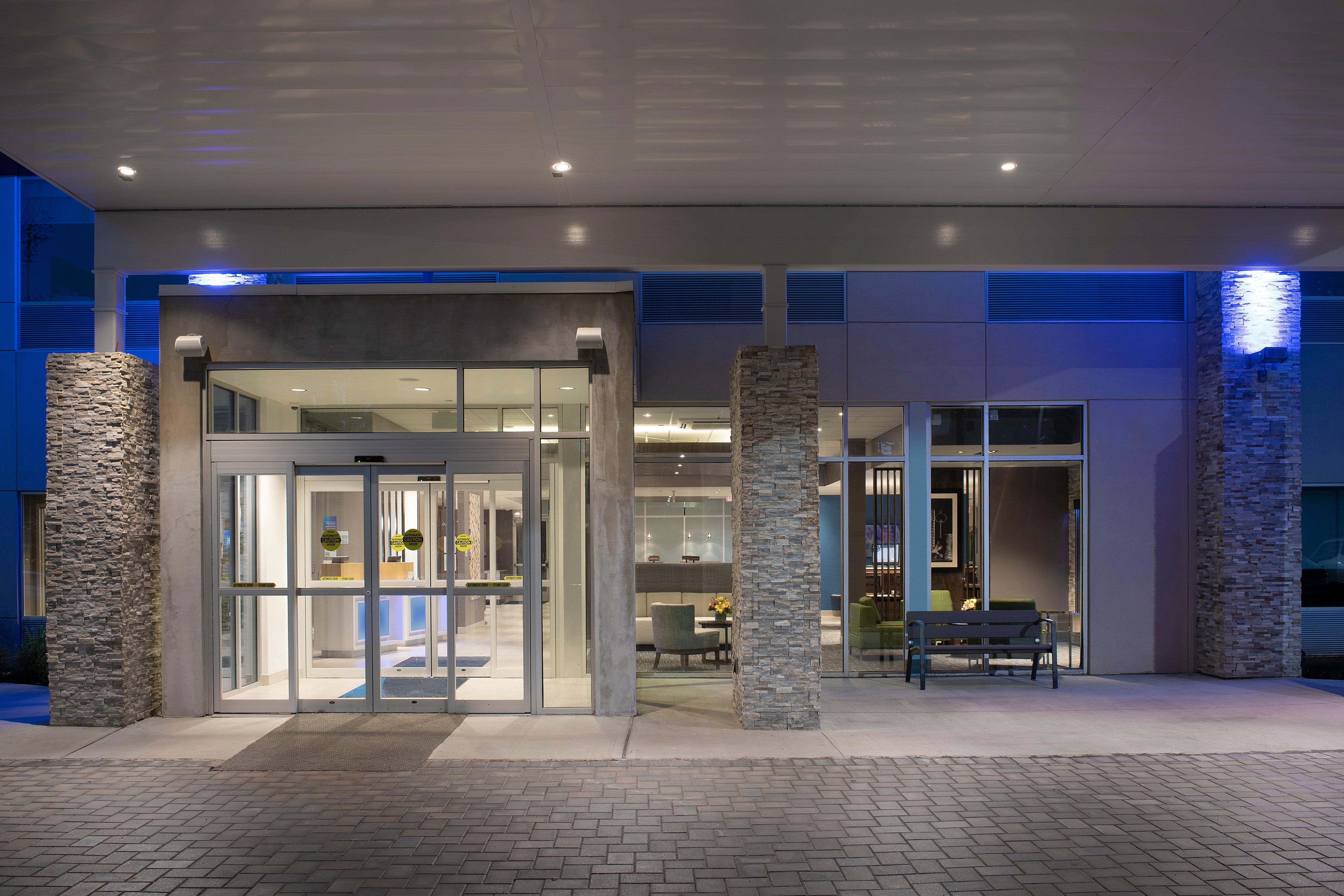 Hotel Express & - By Ihg 3*